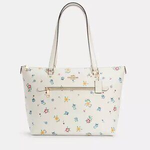 COACH Gallery Tote Bag With Wild Meadow Print